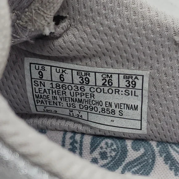 Skechers SLIP-INS Silver Sneakers , Snoop Dogg Ed. WOMENS Size 9 NWT - Picture 3 of 7